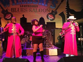 FJ decked in red and getting funky